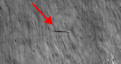 La NASA Detecta Raro Objeto con Forma de Tabla de Surf que Pasa a Toda Velocidad por la Luna